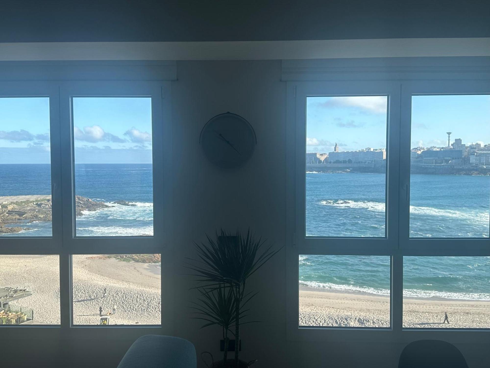 Piso Con Vistas A La Playa De Riazor Apartment A Coruna Luaran gambar