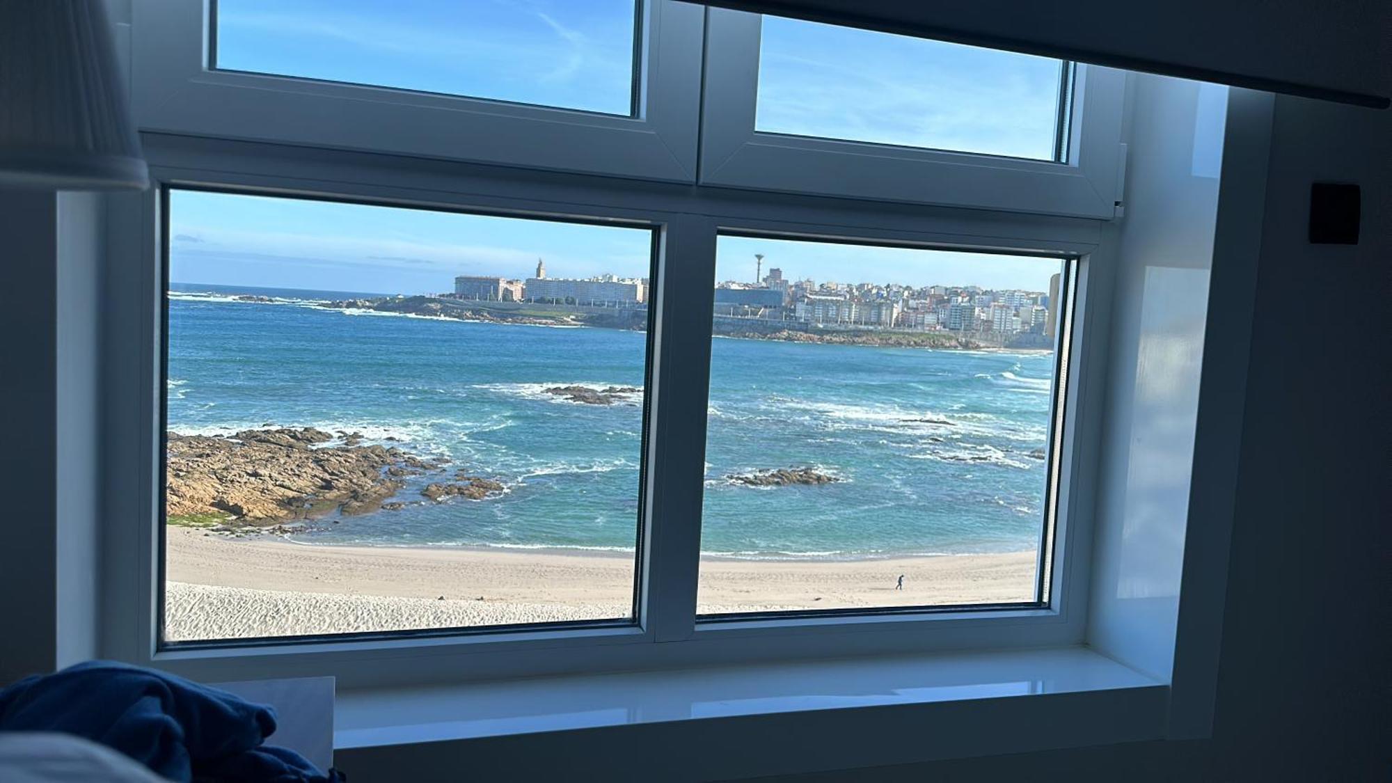 Piso Con Vistas A La Playa De Riazor Apartment A Coruna Luaran gambar